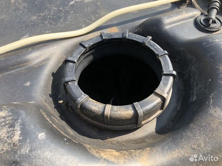 Бак топливный Skoda Octavia 2000 2011