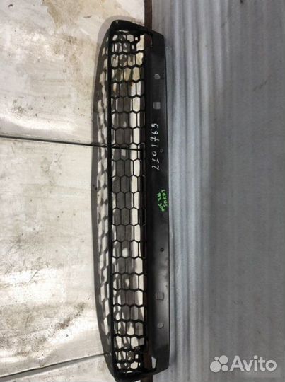 Решетка бампера передняя Lexus Nx300