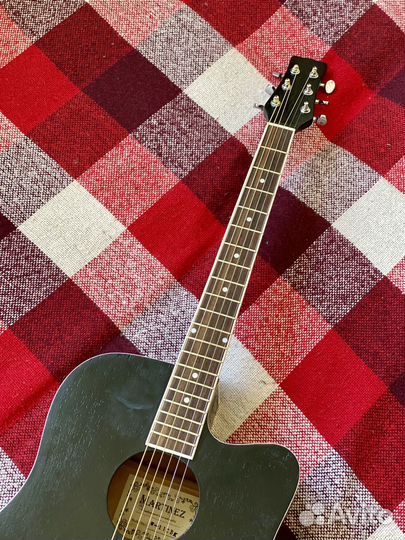 Акустическая гитара Martinez