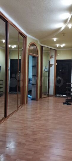 2-к. квартира, 70 м², 4/9 эт.