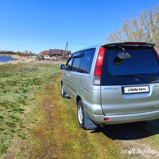 Toyota Town Ace Noah 2.0 AT, 2000, 330 000 км