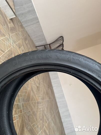 Sunny SN3870 285/35 R22 106V