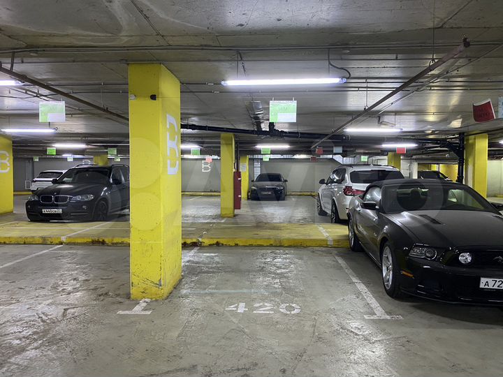 Машиноместо, 14 м²