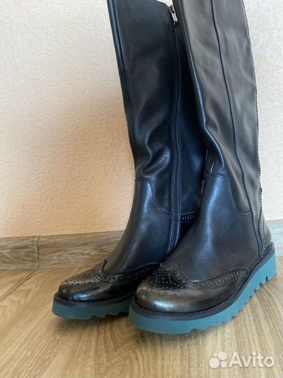 Vitacci сапоги кожаные новые