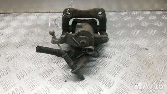 Суппорт тормозной задний правый volkswagen golf 5