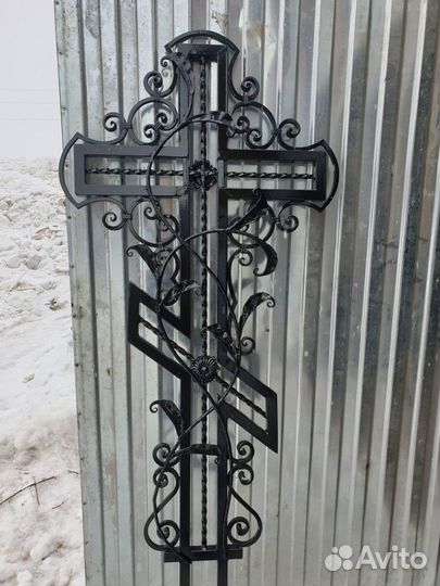Крест кованый ритуальный