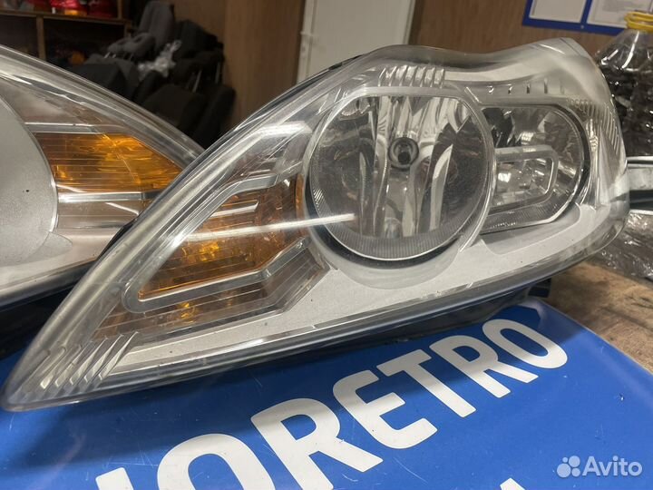 Фара левая правая Ford Focus 2 1744977