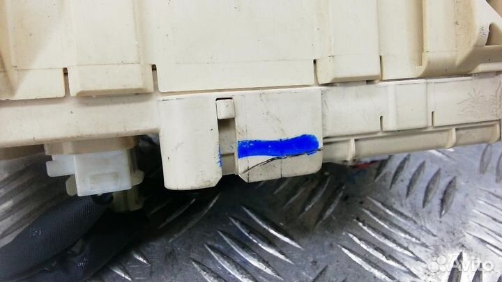 Блок предохранителей Toyota Corolla Verso