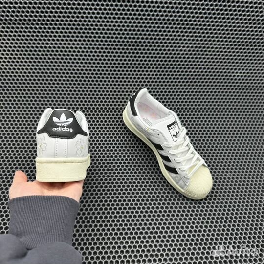 Кроссовки adidas superstar ромашки