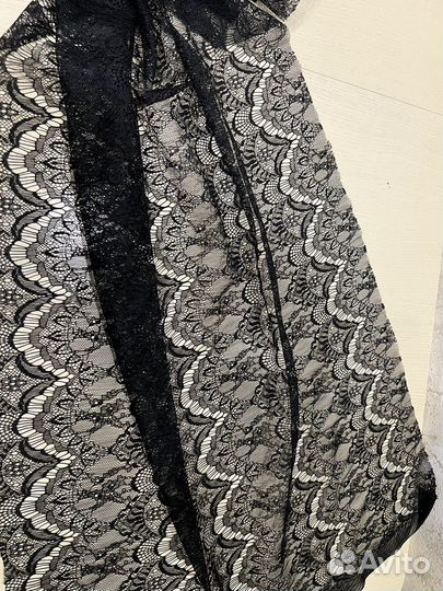 Отрез ткани кружево