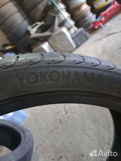 Yokohama Advan Sport V105 235/35 R20 92Y
