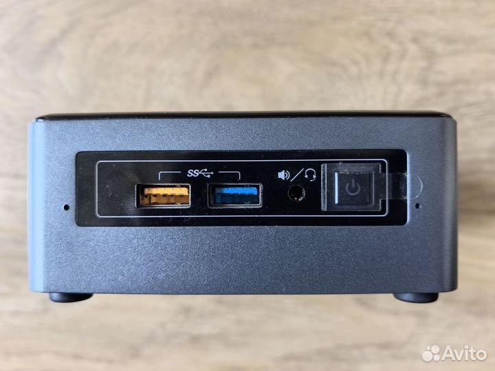 Intel nuc6cay