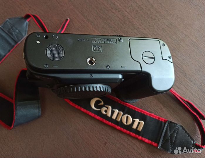 Идеал Пленочный зеркальный фотоаппарат Canon EOS 3