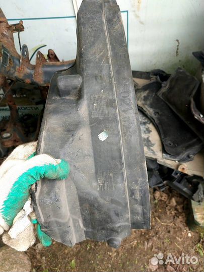 Пластик моторного отсека BMW 7 F01/F02 7149459, 7211460,748506