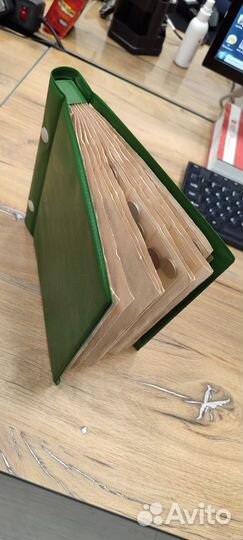 Иностранные монеты в альбоме