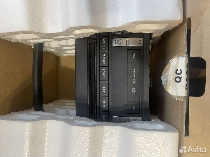 Авто магнитола для Митсубиси Паджеро родная