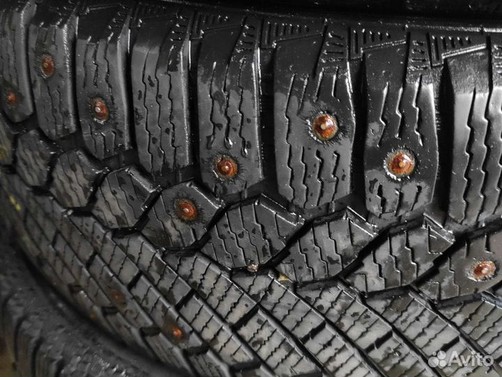 Continental ContiIceContact 4x4 235/55 R17