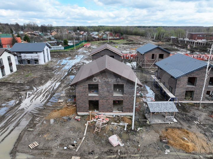 Дом 192,9 м² на участке 7 сот.