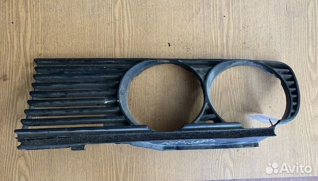 Решетка бампера BMW E30