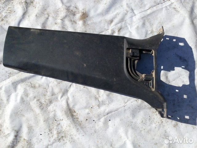 Обшивка стойки средняя правая нижняя Toyota Land