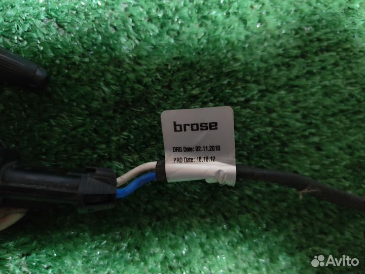 Стеклоподьемник передний правый LADA granta