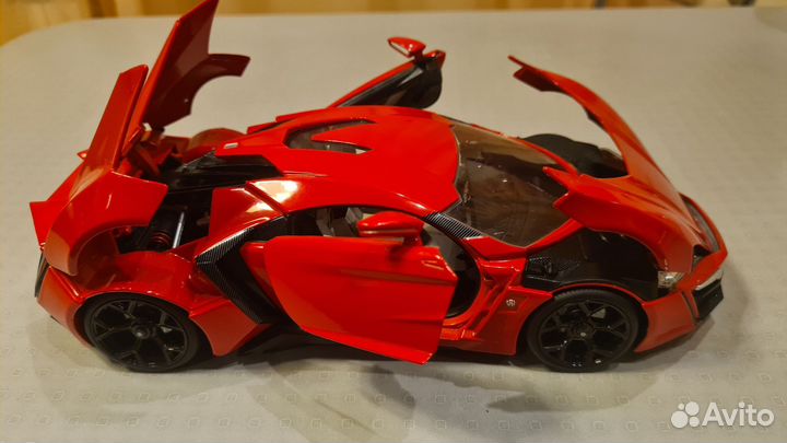 Коллекционная модель 1/18