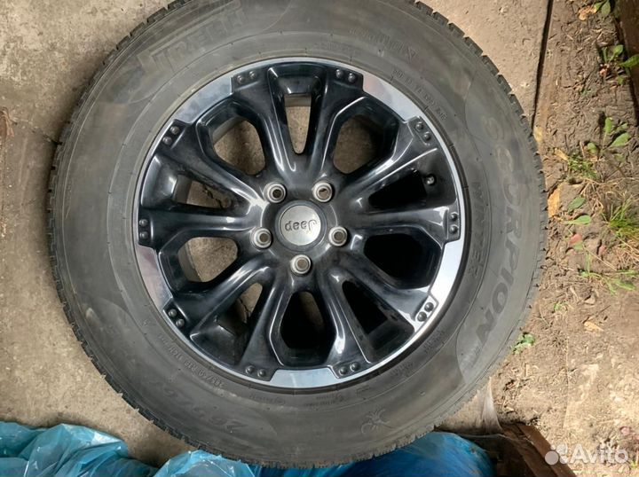 Оригинальные колеса Jeep Grand Cherokee WK2 нешип