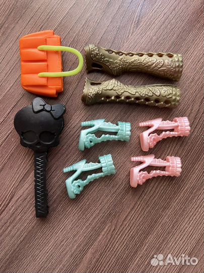 Аксессуары для кукол и киндер