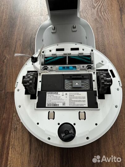 Робот пылесос