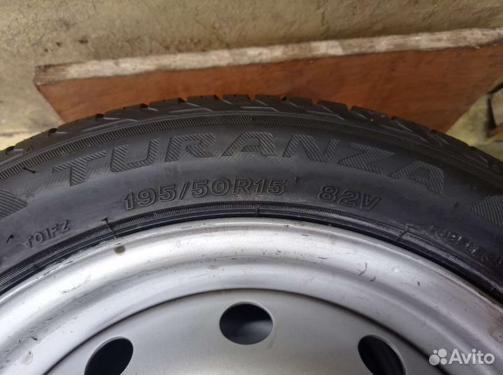 Bridgestone Turanza T001 195/50 R15 82V