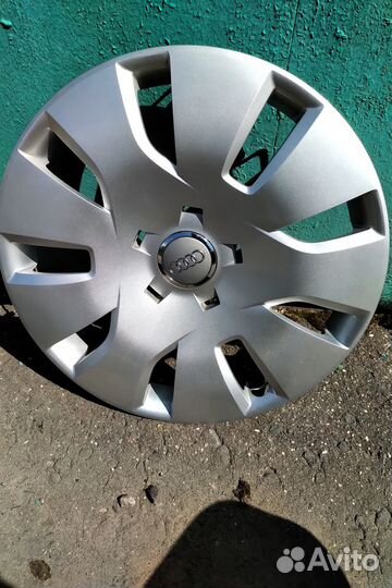 Колпак диска Audi R16