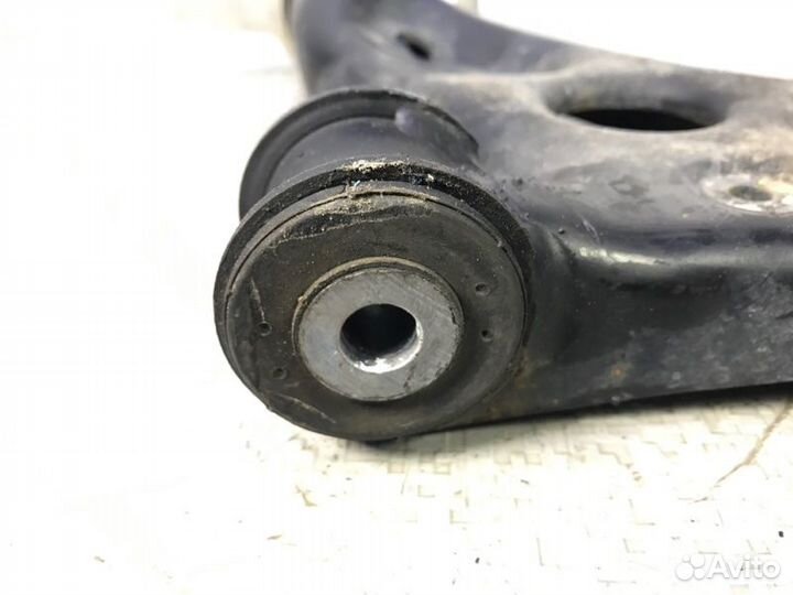 Рычаг подвески нижний передний левый Volkswagen