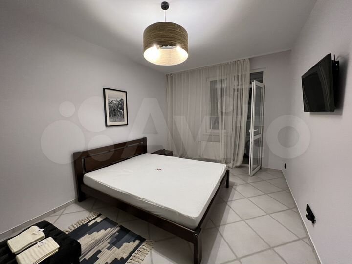 2-к. квартира, 65 м², 2/14 эт.