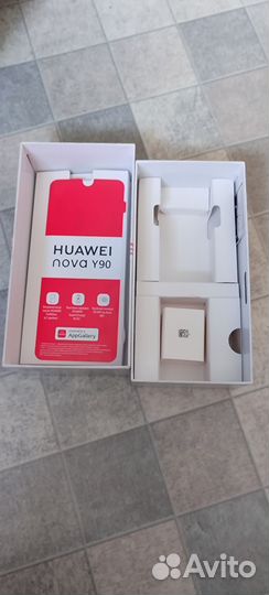 Huawei nova y 90