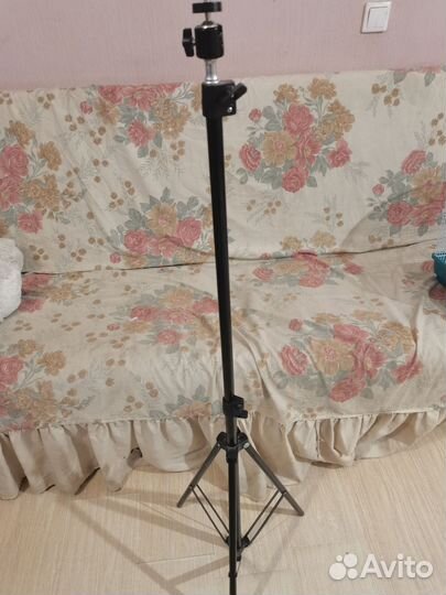 Штатив для фотоаппарата