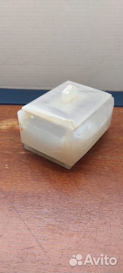 Шкатулка из офиокальцита