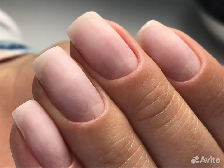 Маникюр и педикюр