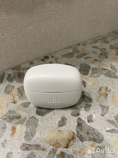 Беспроводные наушники JBL