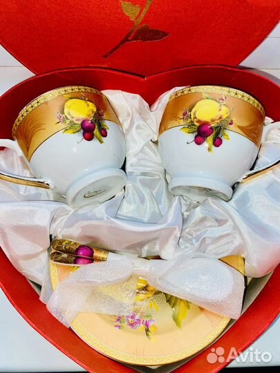 Чайный сервиз из фарфора