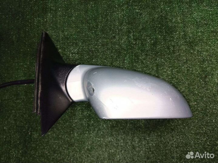 Правое электро зеркало Volkswagen Passat b5