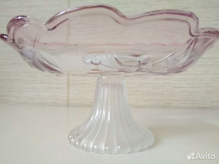 Ваза для конфет/фруктов на ножке