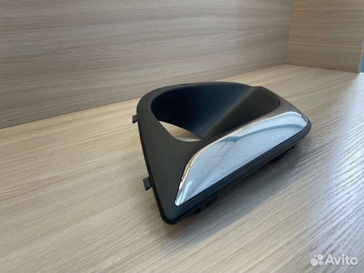 Заглушка противотуманной фары передняя левая LADA