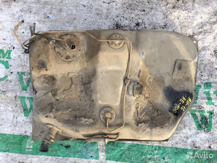 Бензобак toyota corolla AE100
