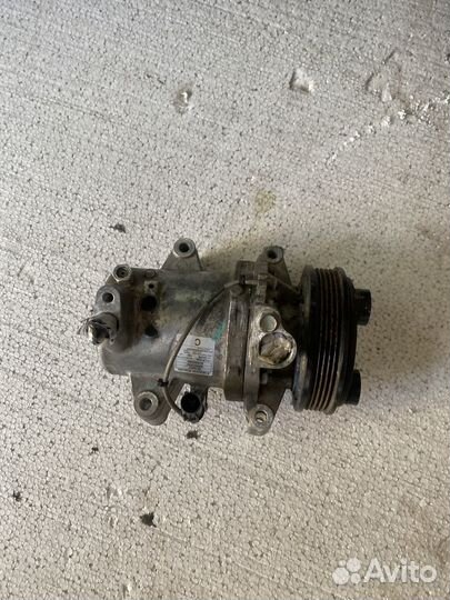 Компрессор кондиционера Mitsubishi Pajero L 200