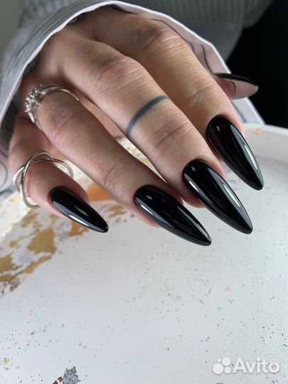 Наращивание ногтей. Педикюр