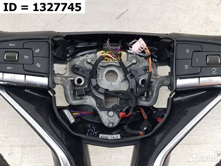 Рулевое колесо Cadillac XT6