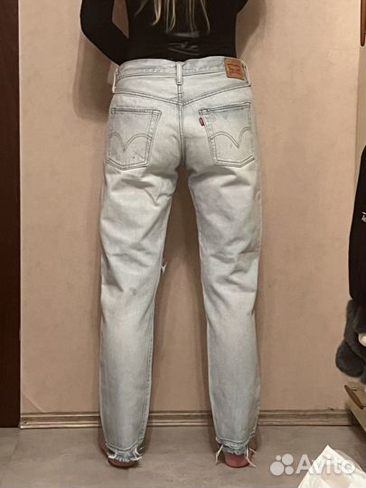 Джинсы levis