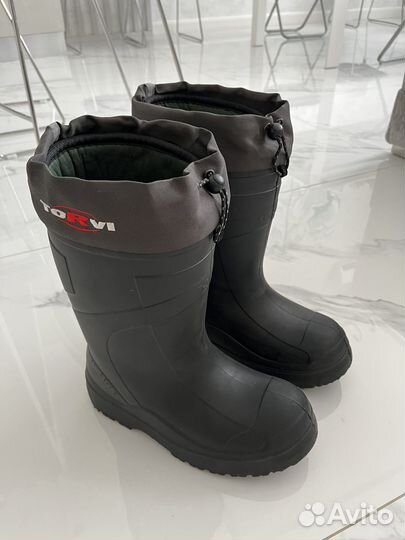 Одежда, обувь для туризма и рыбалки