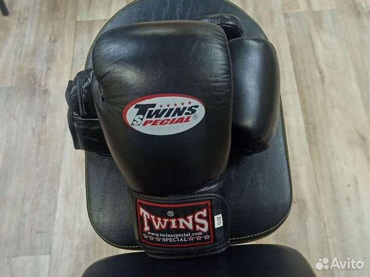 Боксерские перчатки 14 унций