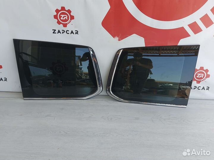 Lexus LX570 форточка Задняя